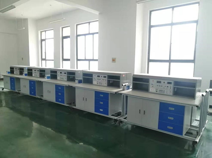 电子技术综合实验台(图1) 电子技术综合实验台